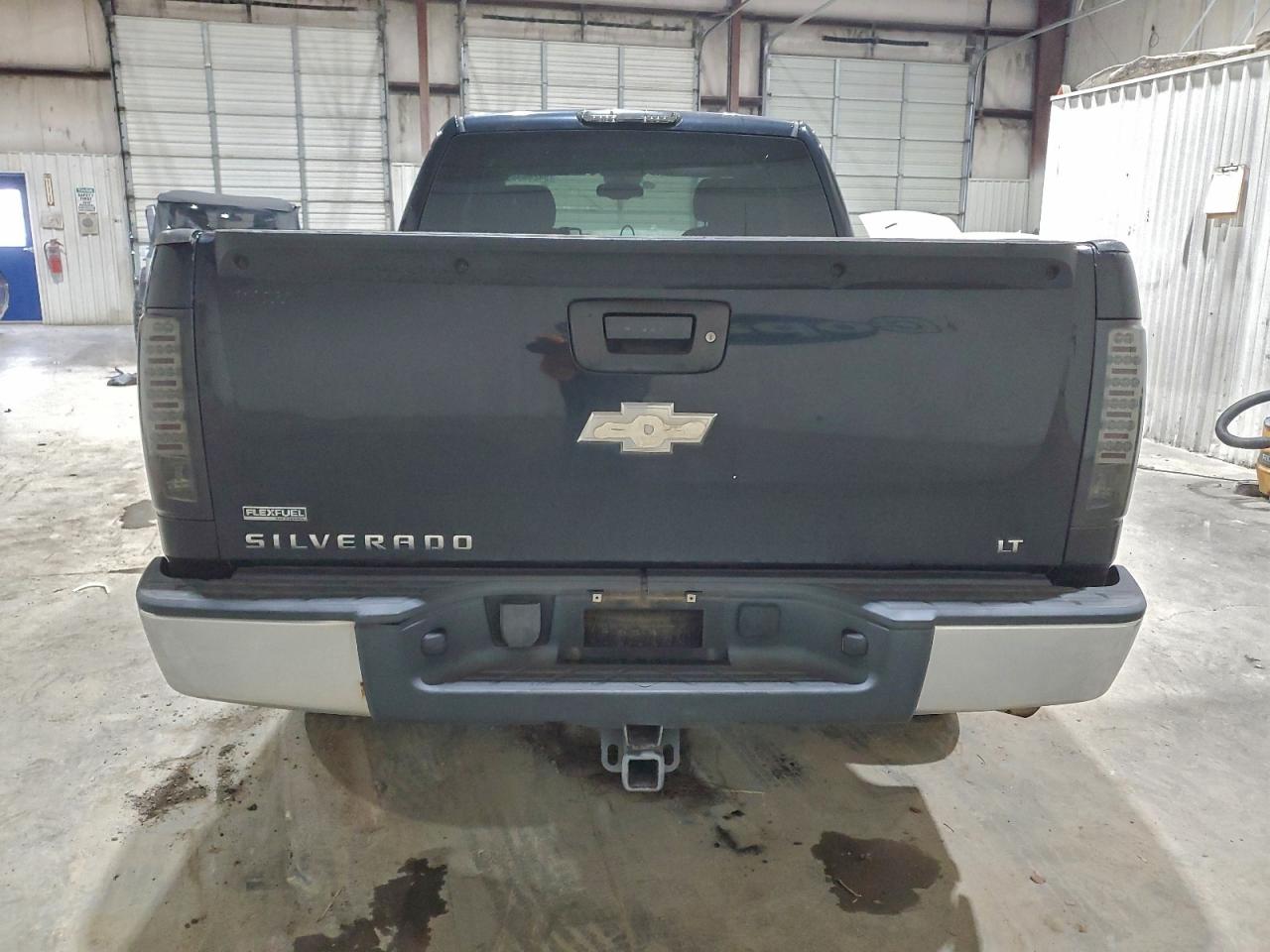 Chevrolet Silverado C1500 Image 3