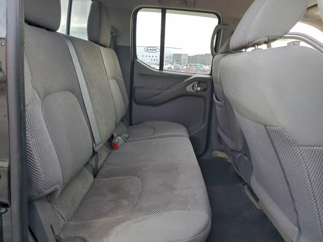 Nissan Frontier S Image 8