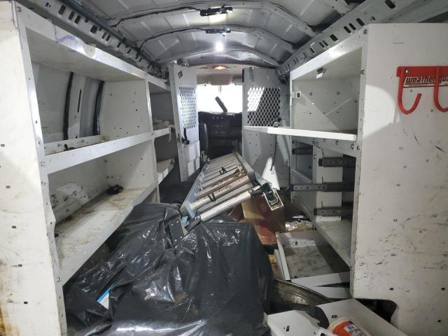 GMC Savana G2500 Image 12