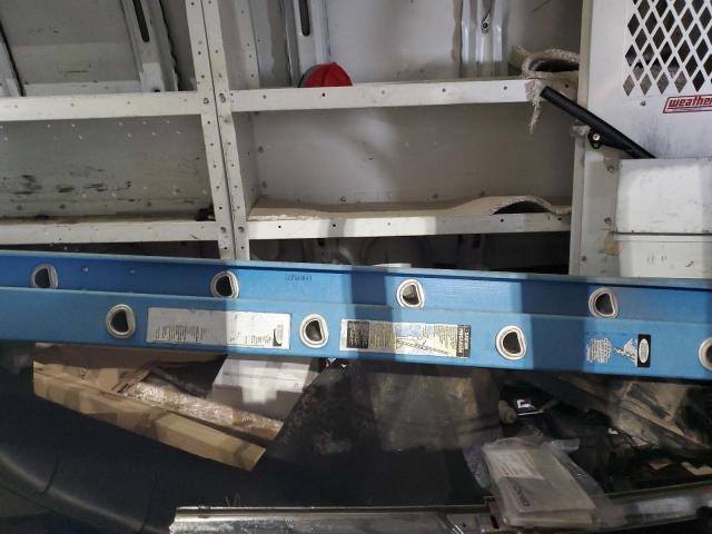 GMC Savana G2500 Image 11