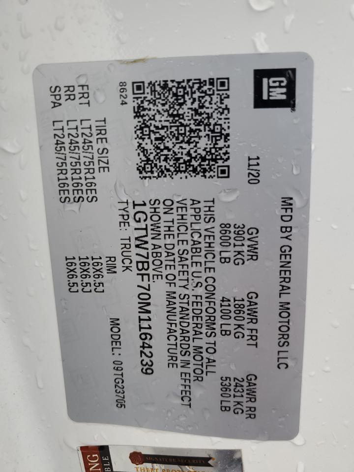 GMC Savana G2500 Image 10