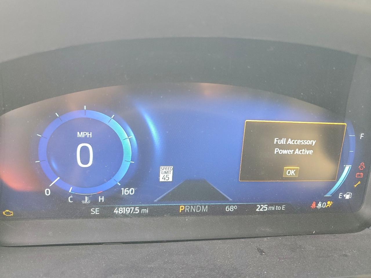 Ford Explorer Platinum Image 9