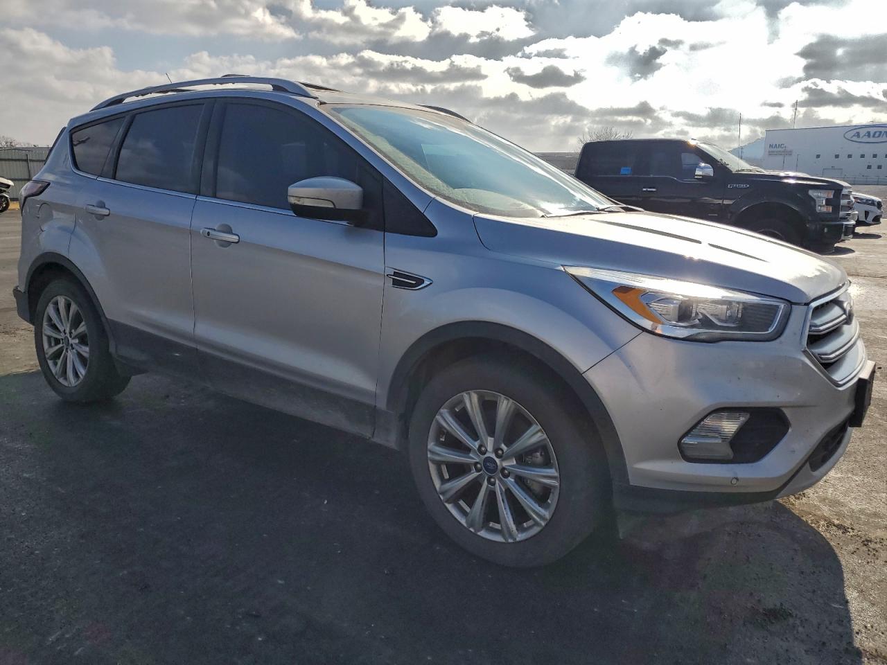 Ford Escape Titanium Image 4