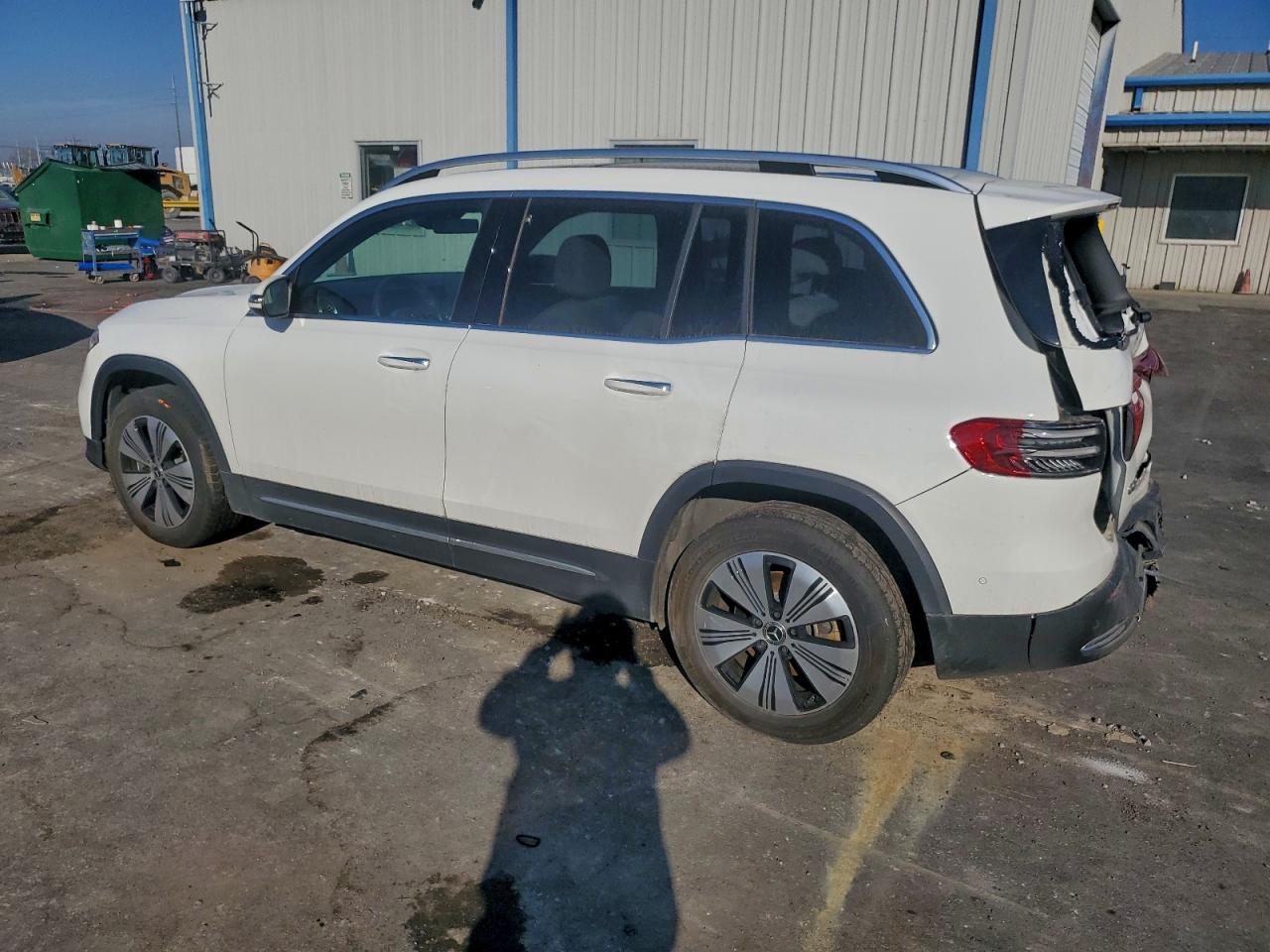 Mercedes-Benz EQB 300 4matic Image 2