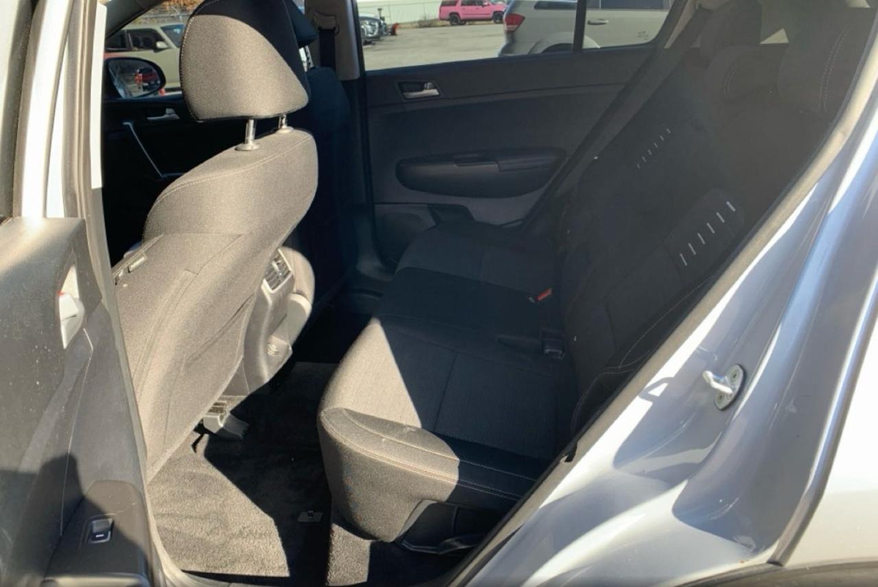 Kia Sportage Lx Image 7