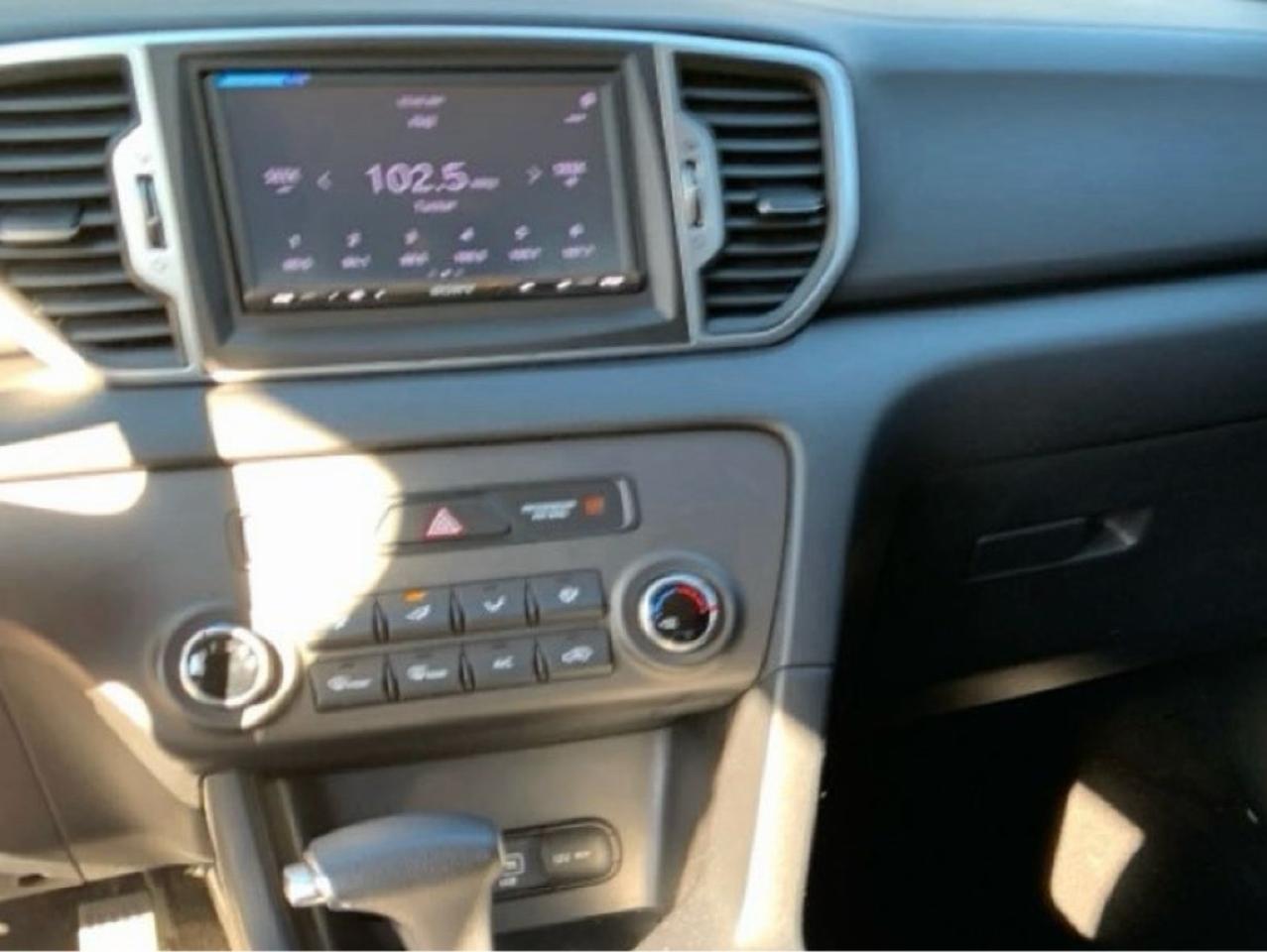 Kia Sportage Lx Image 8