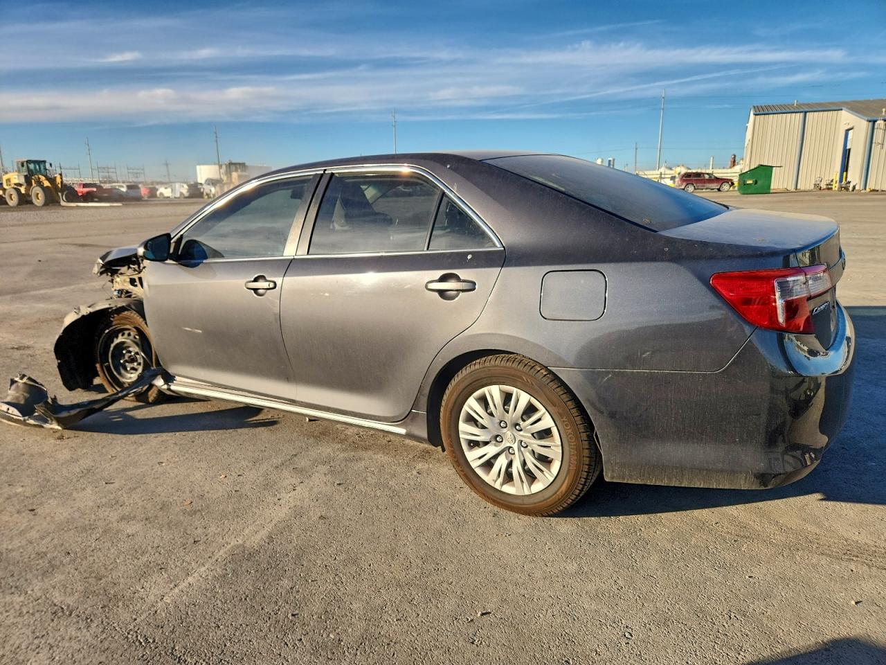 Toyota Camry L Image 12