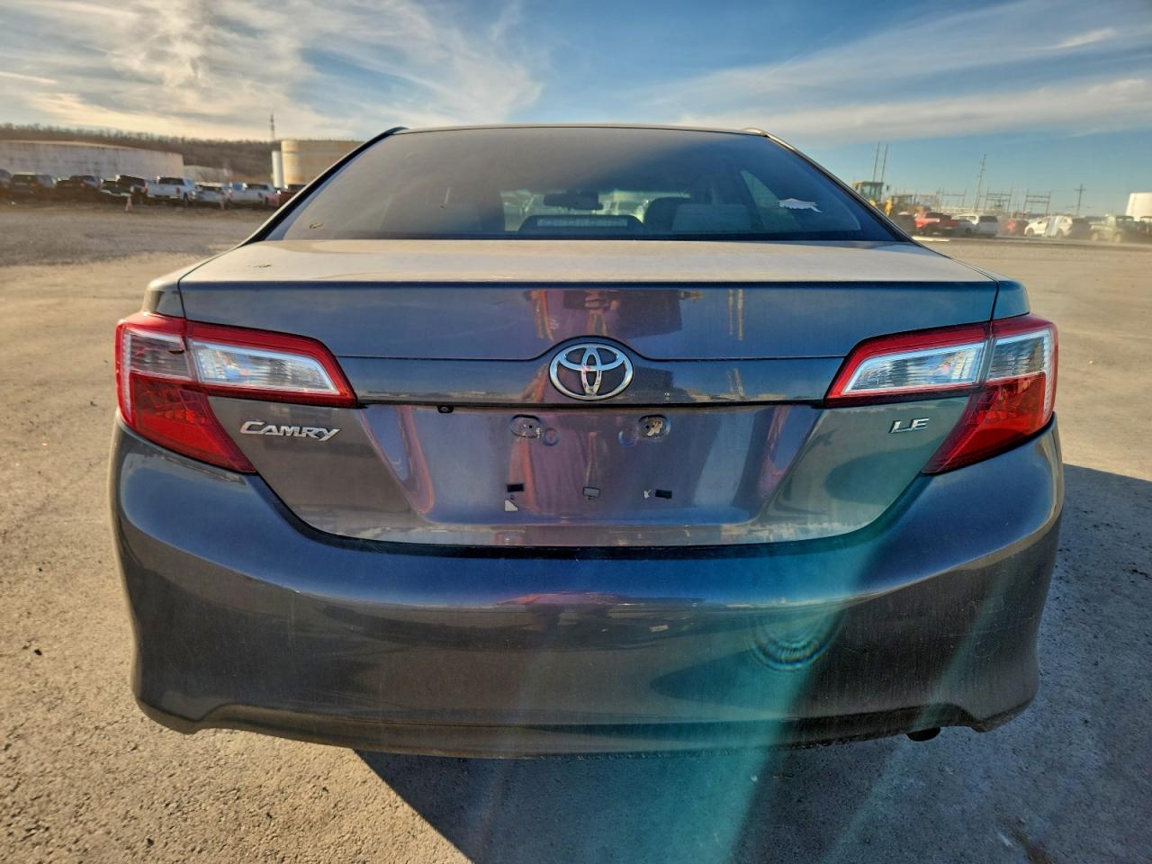 Toyota Camry L Image 5