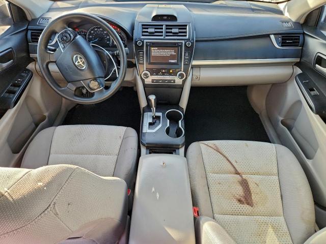 Toyota Camry L Image 8