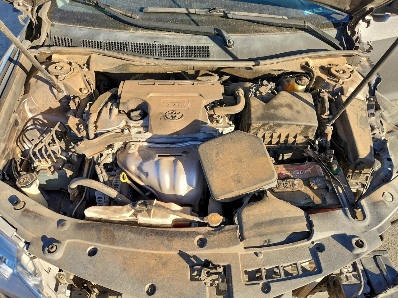 Toyota Camry L Image 10