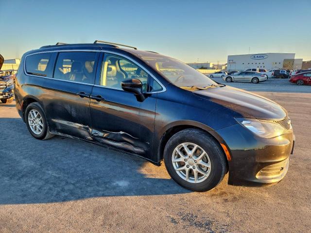 Chrysler Minivan Lxi Image 4