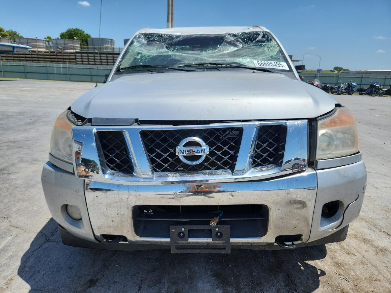 Nissan Titan S Image 9