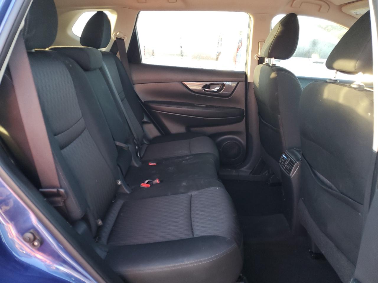 Nissan Rogue S Image 12