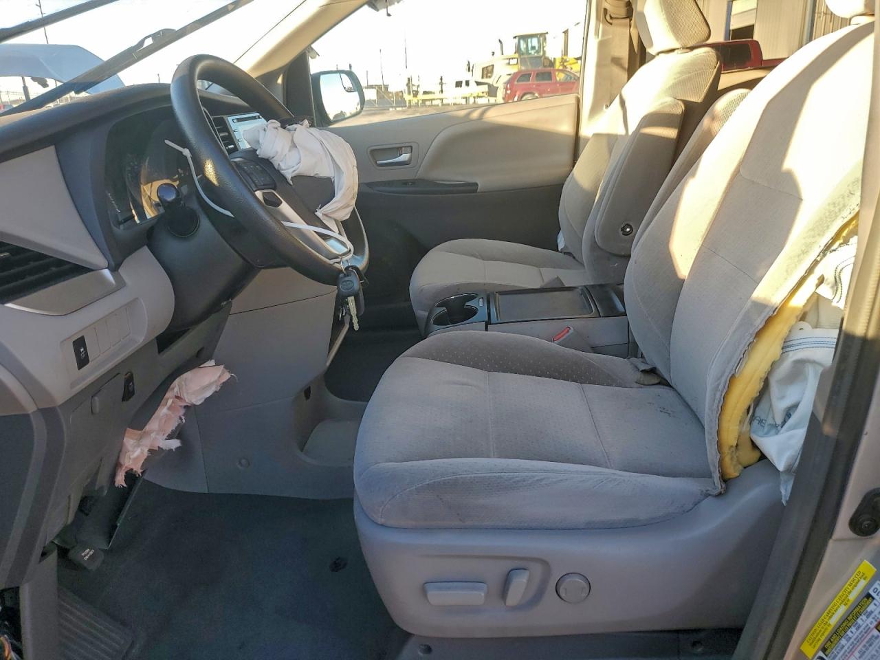 Toyota Sienna Le Image 7