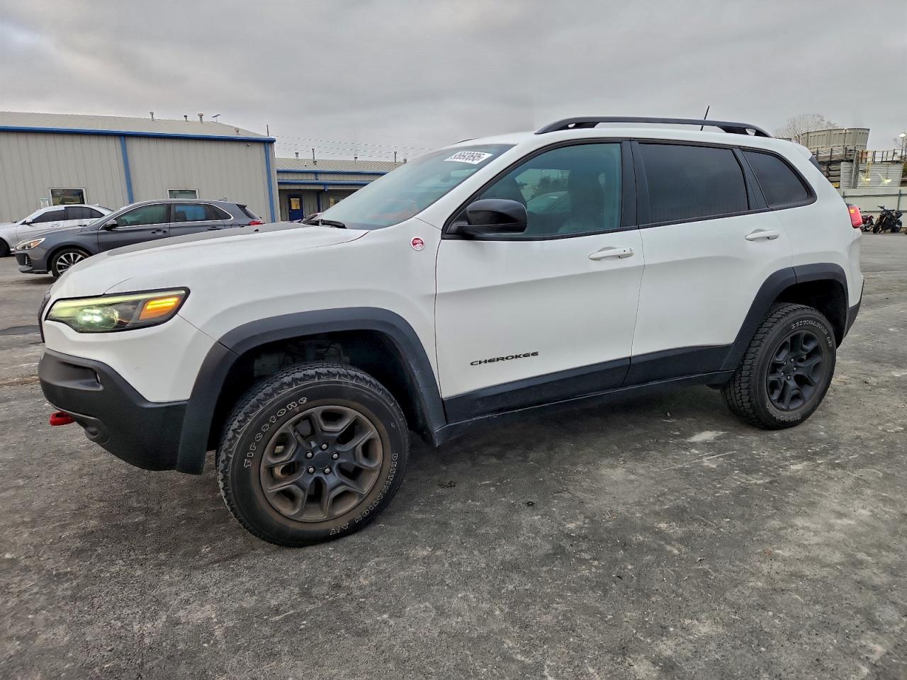 Jeep Cherokee Trailhawk Image 1