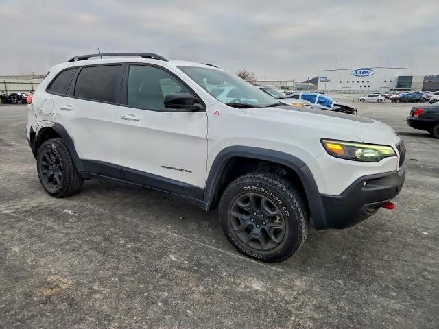 Jeep Cherokee Trailhawk Image 9
