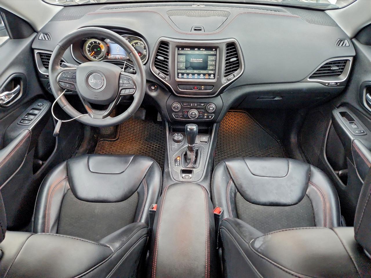 Jeep Cherokee Trailhawk Image 11