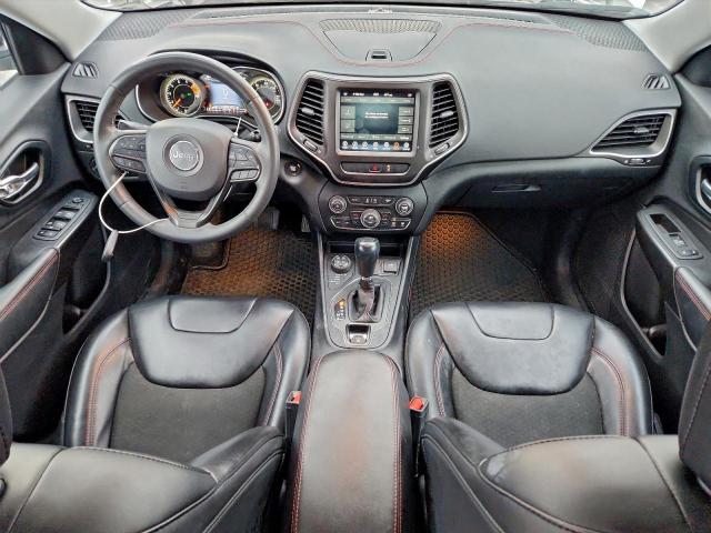 Jeep Cherokee Trailhawk Image 11