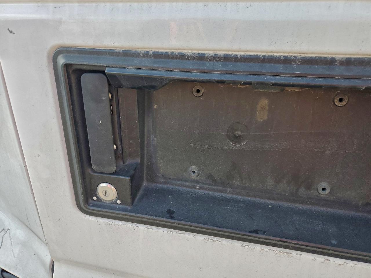 Ford E-250 E250 Van Image 13