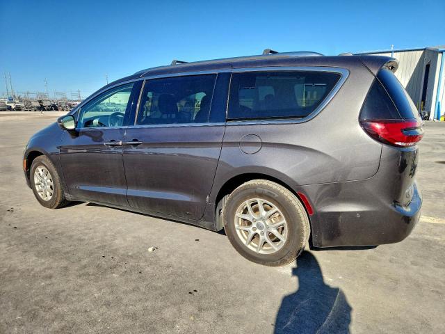 Chrysler Pacifica Touring L Image 3