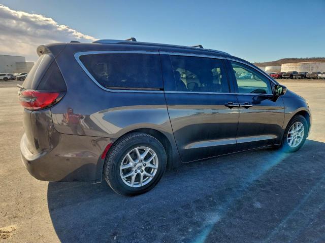 Chrysler Pacifica Touring L Image 5