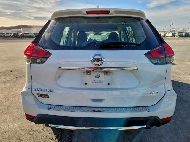 Nissan Rogue S Image 4