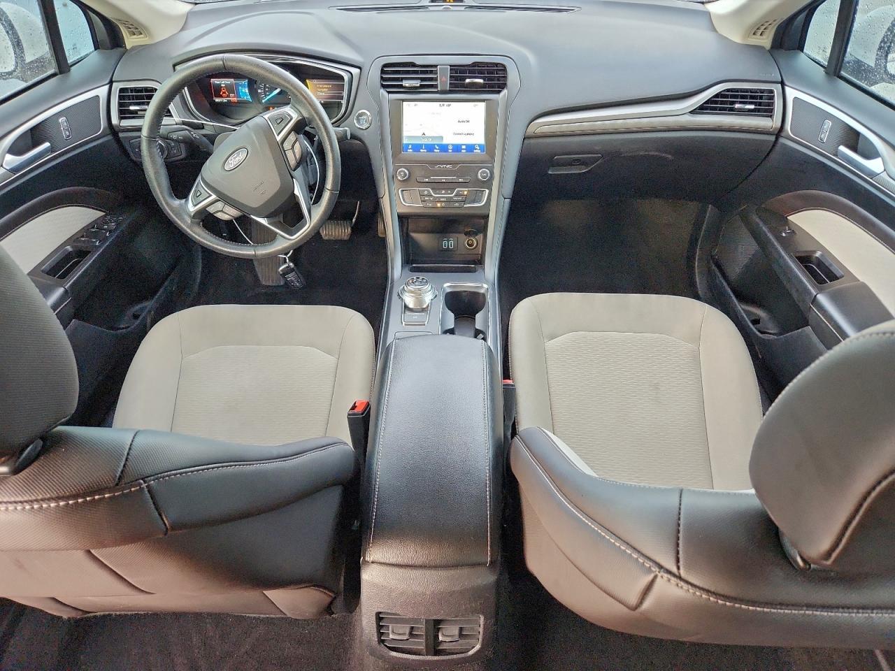 Ford Fusion Se Image 7