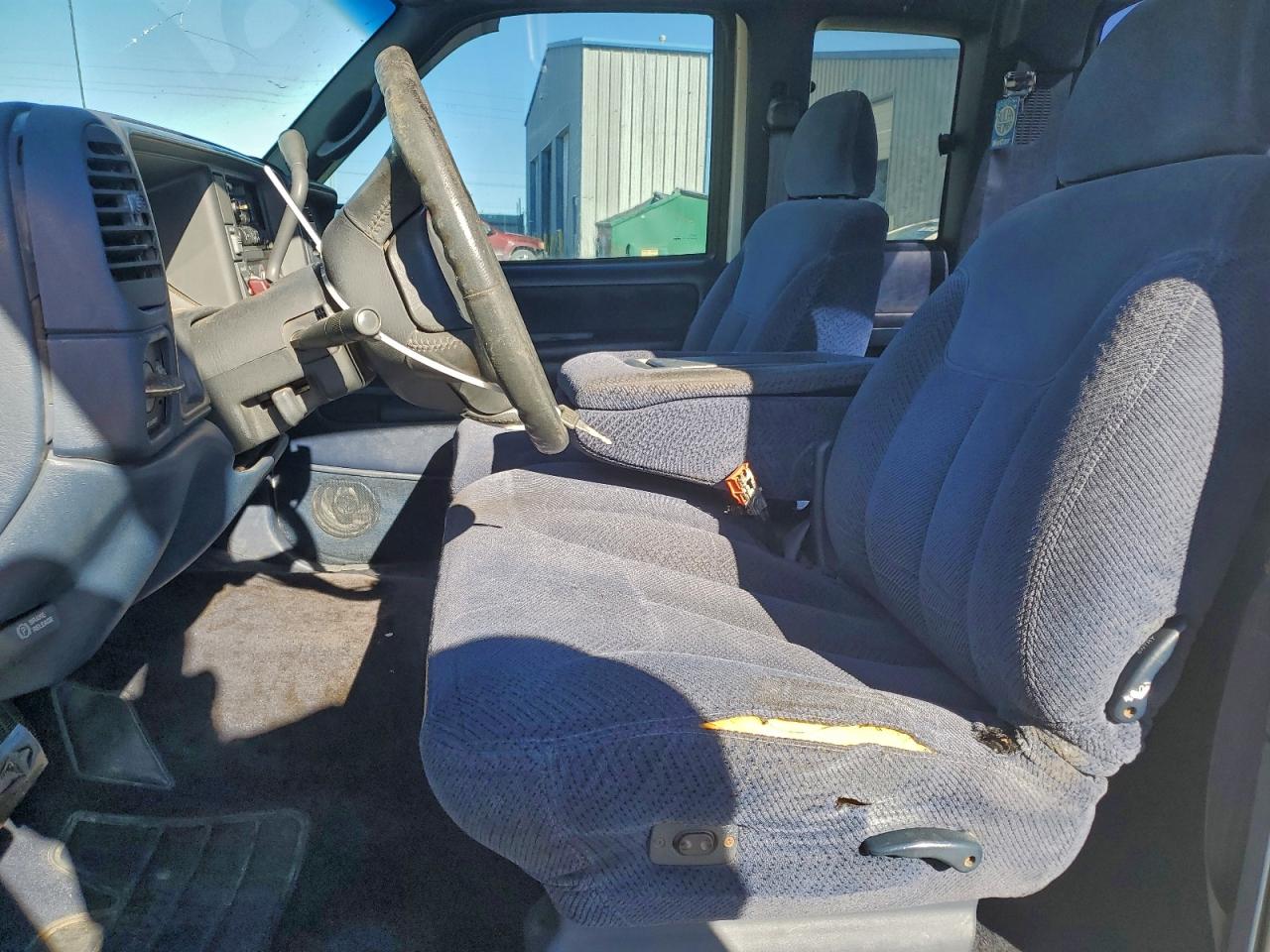 GMC Sierra C1500 Image 6