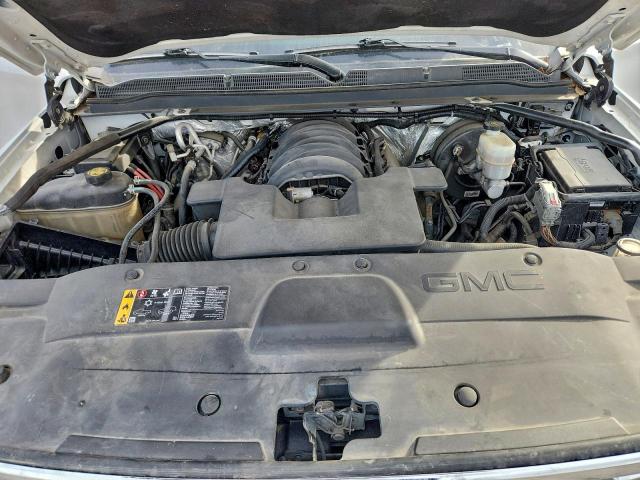 GMC Yukon Denali Image 5