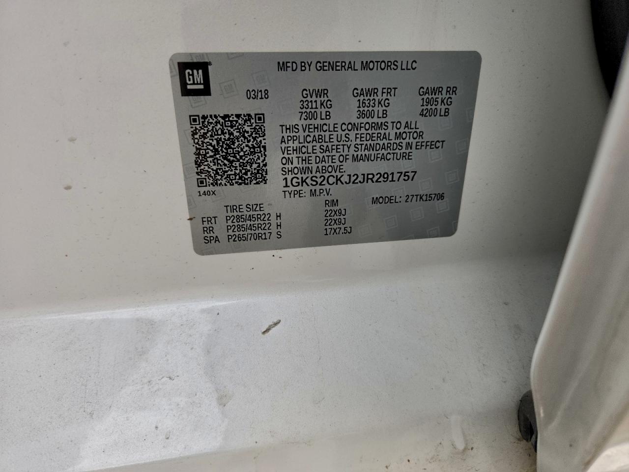 GMC Yukon Denali Image 4