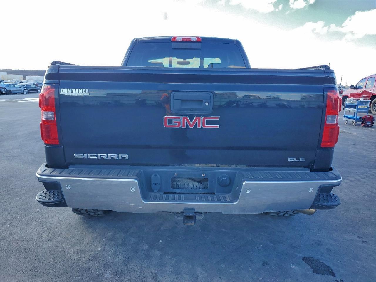 GMC Sierra K1500 Sle Image 12