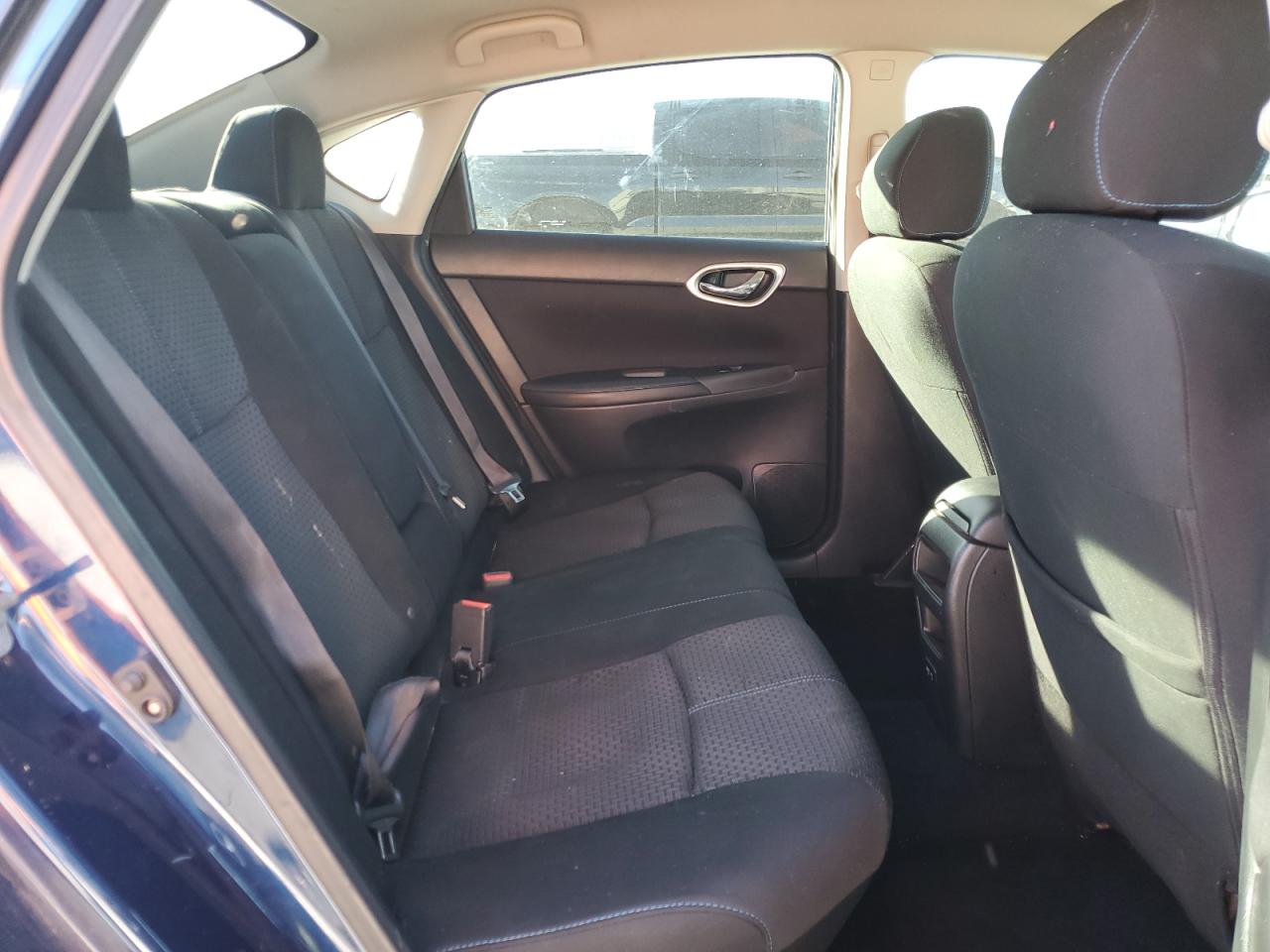 Nissan Sentra S Image 5