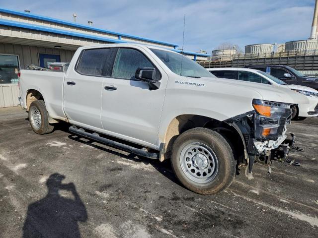 Chevrolet Silverado C1500 Image 3