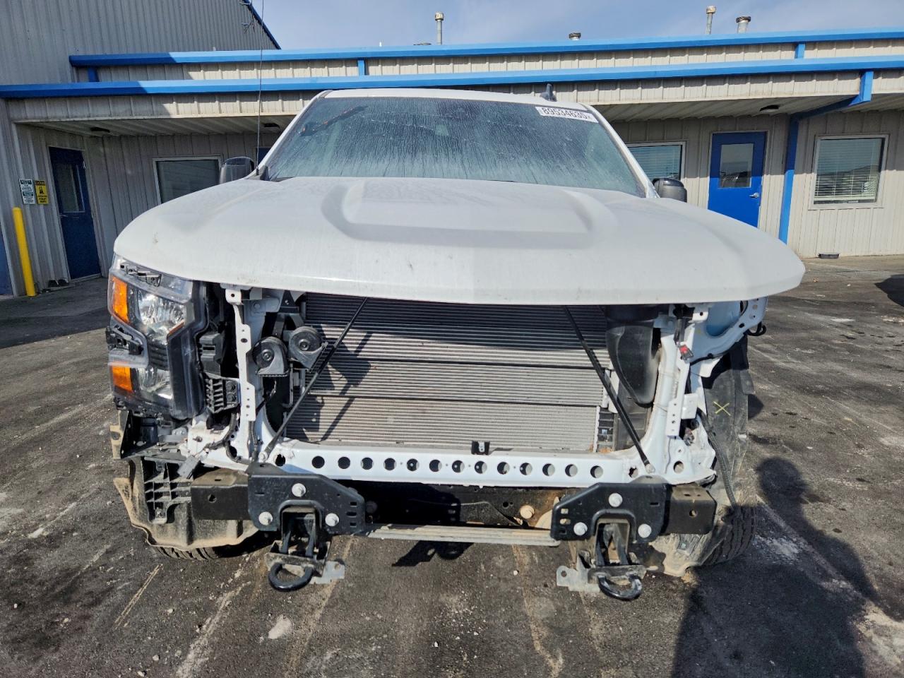 Chevrolet Silverado C1500 Image 2