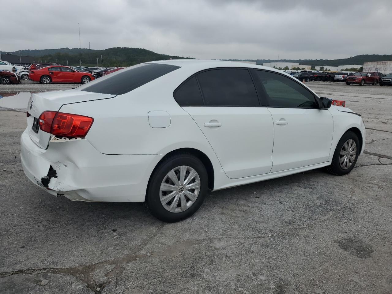 Volkswagen Jetta Base Image 2