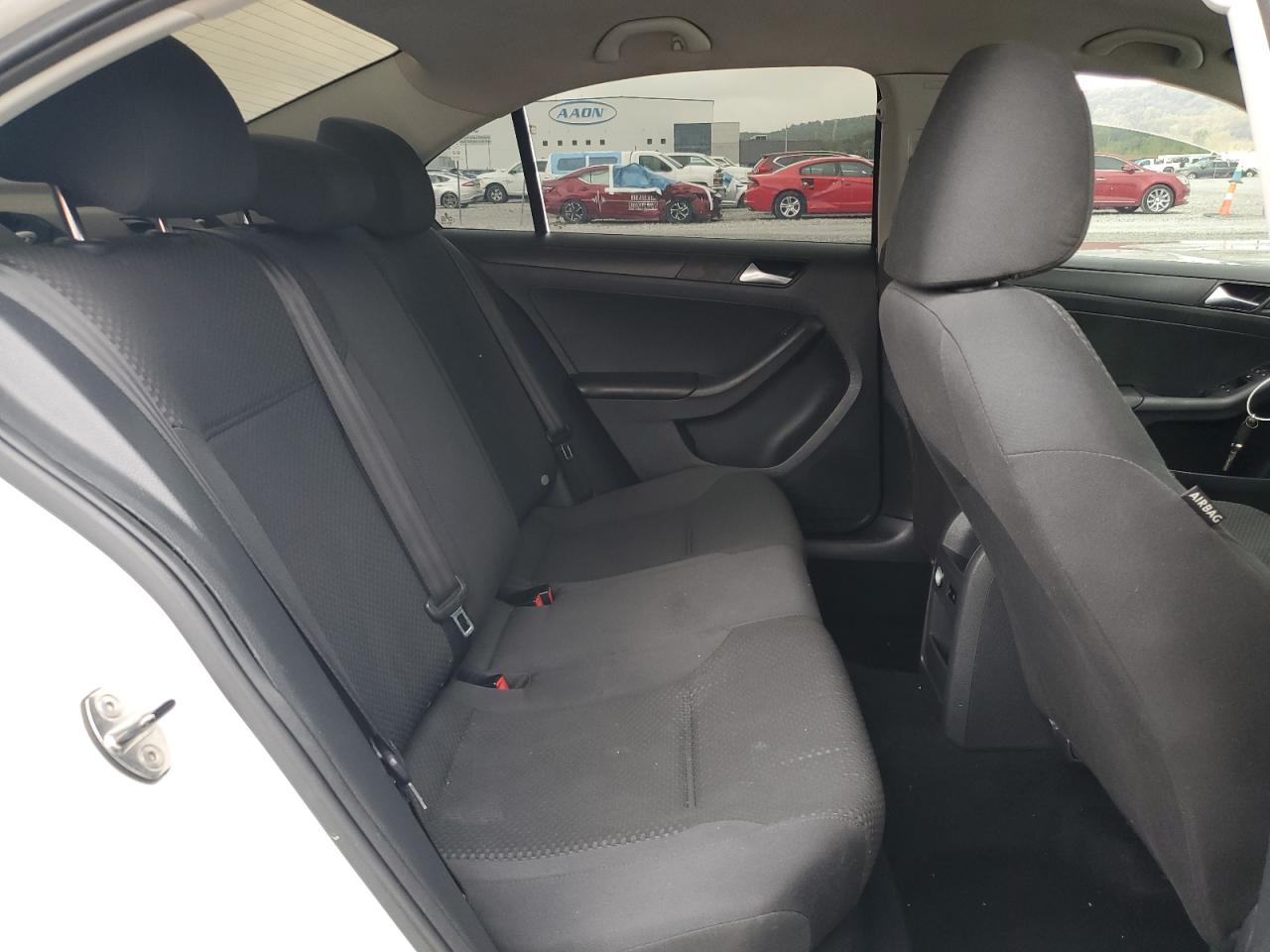 Volkswagen Jetta Base Image 4