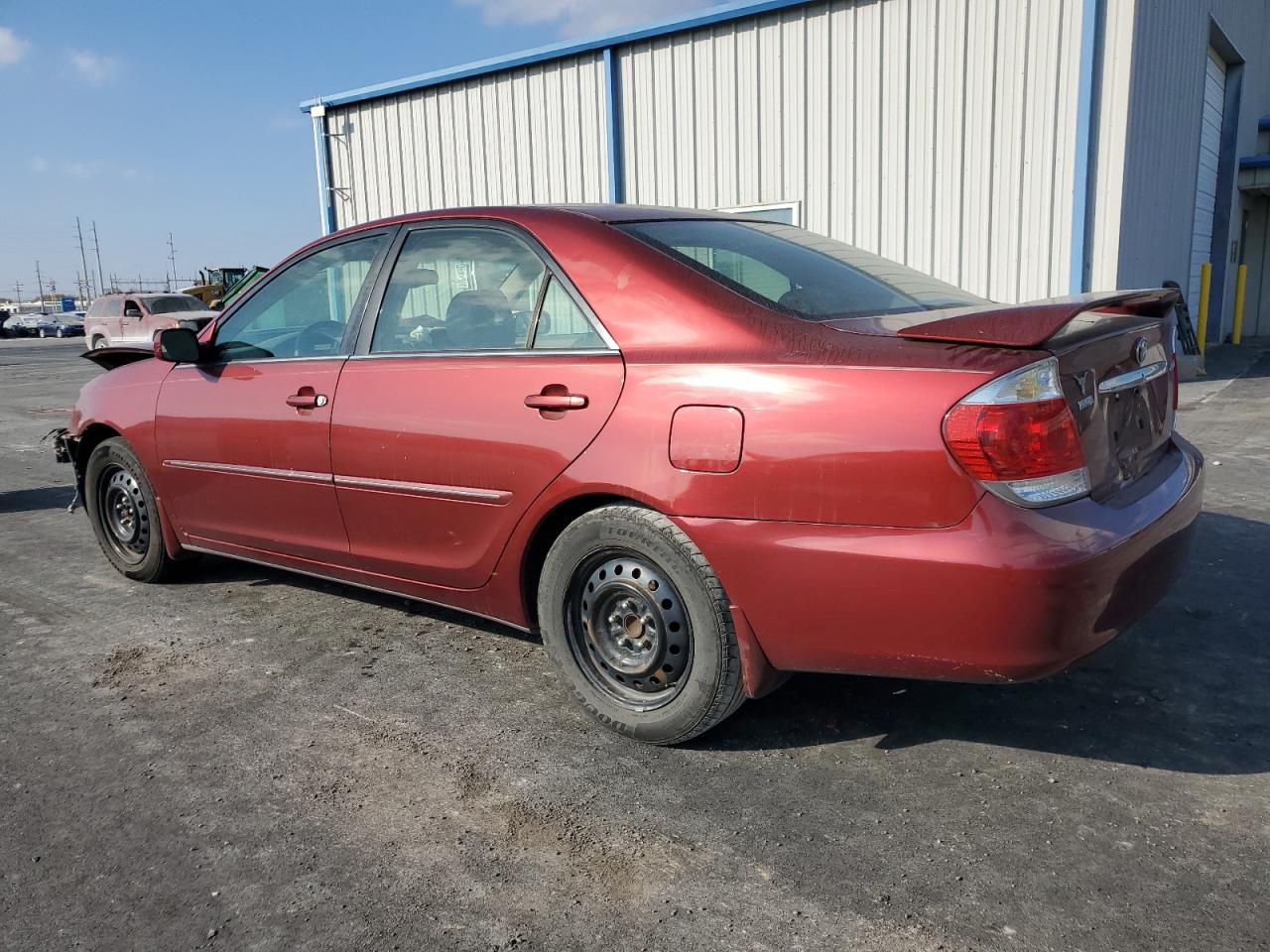 Toyota Camry Le Image 4