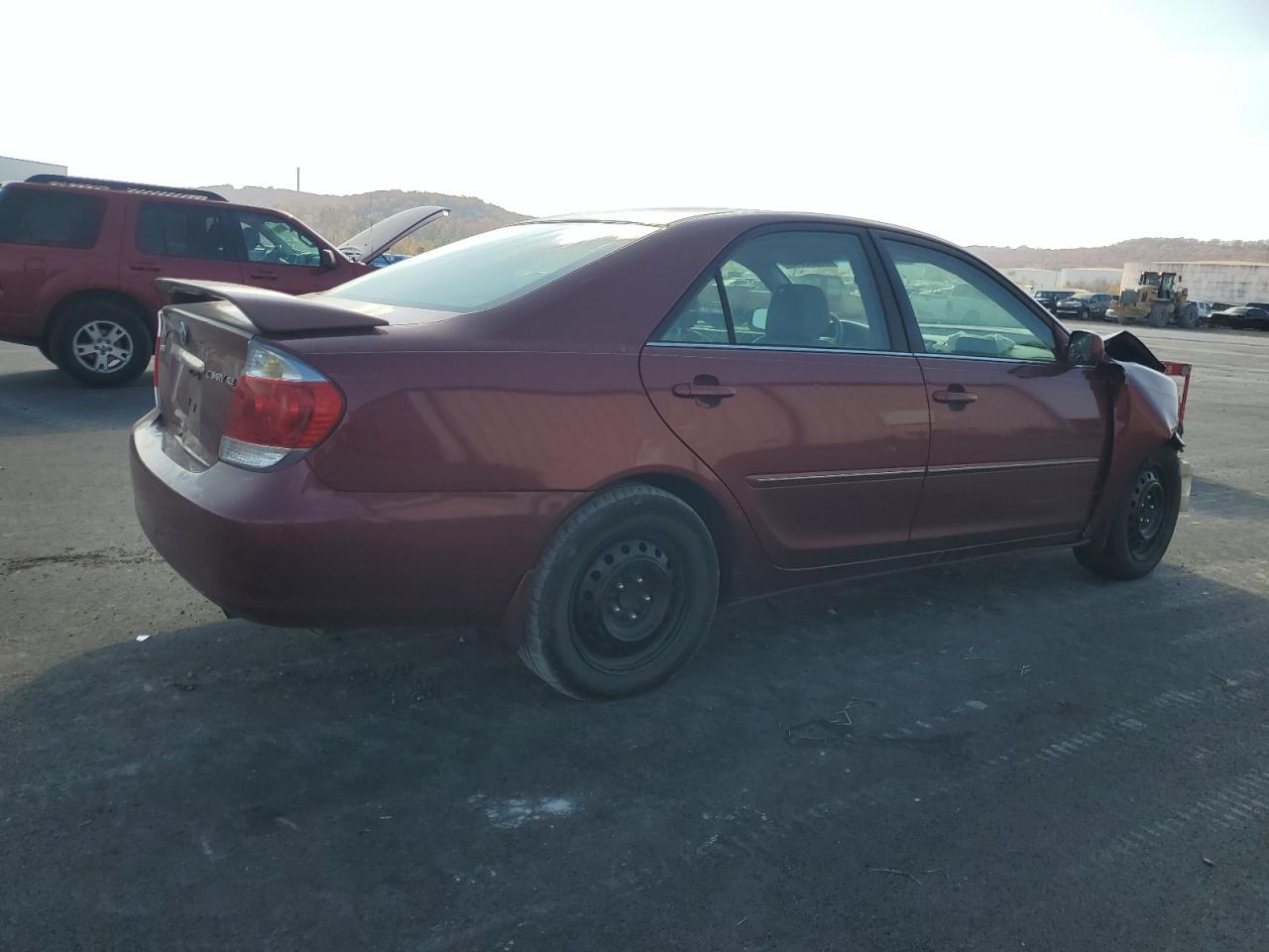 Toyota Camry Le Image 7