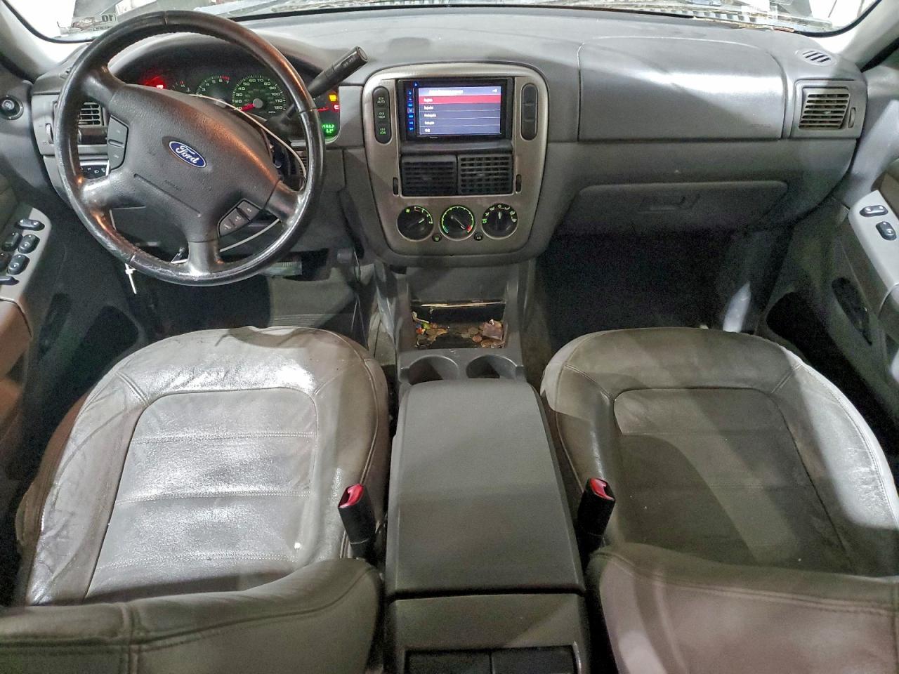 Ford Explorer Xlt Image 7