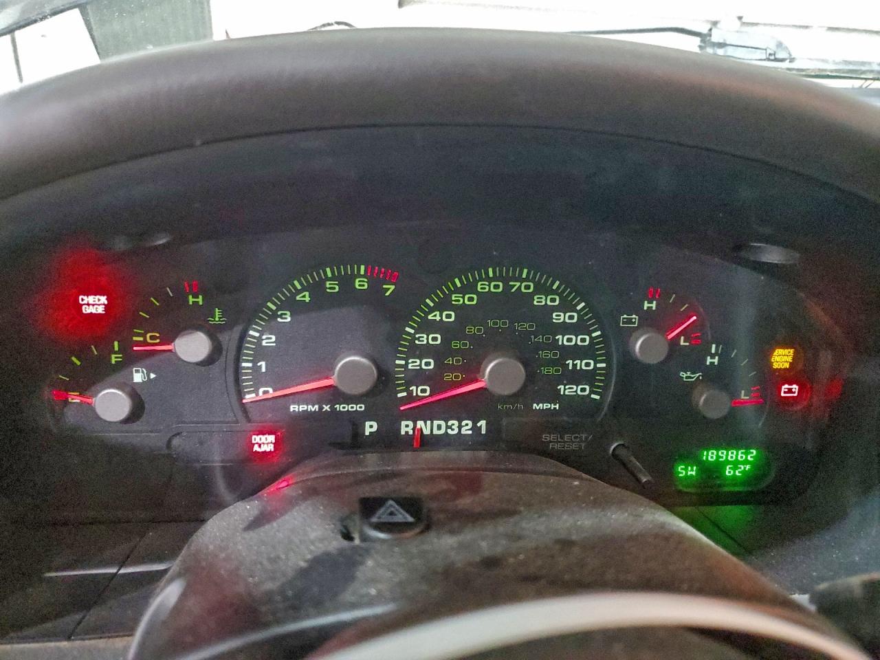 Ford Explorer Xlt Image 12