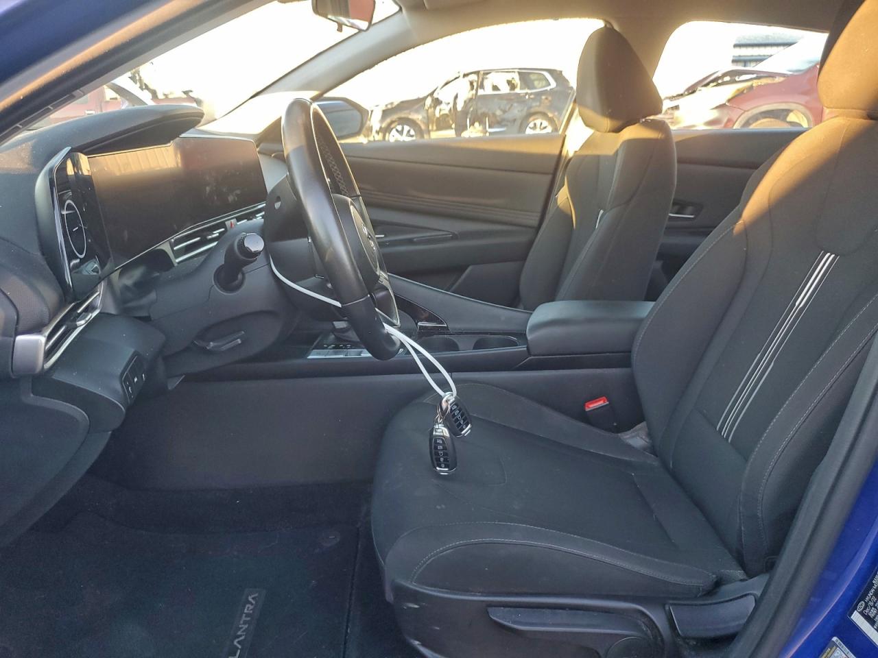 Hyundai ELANTRA Sel Image 4