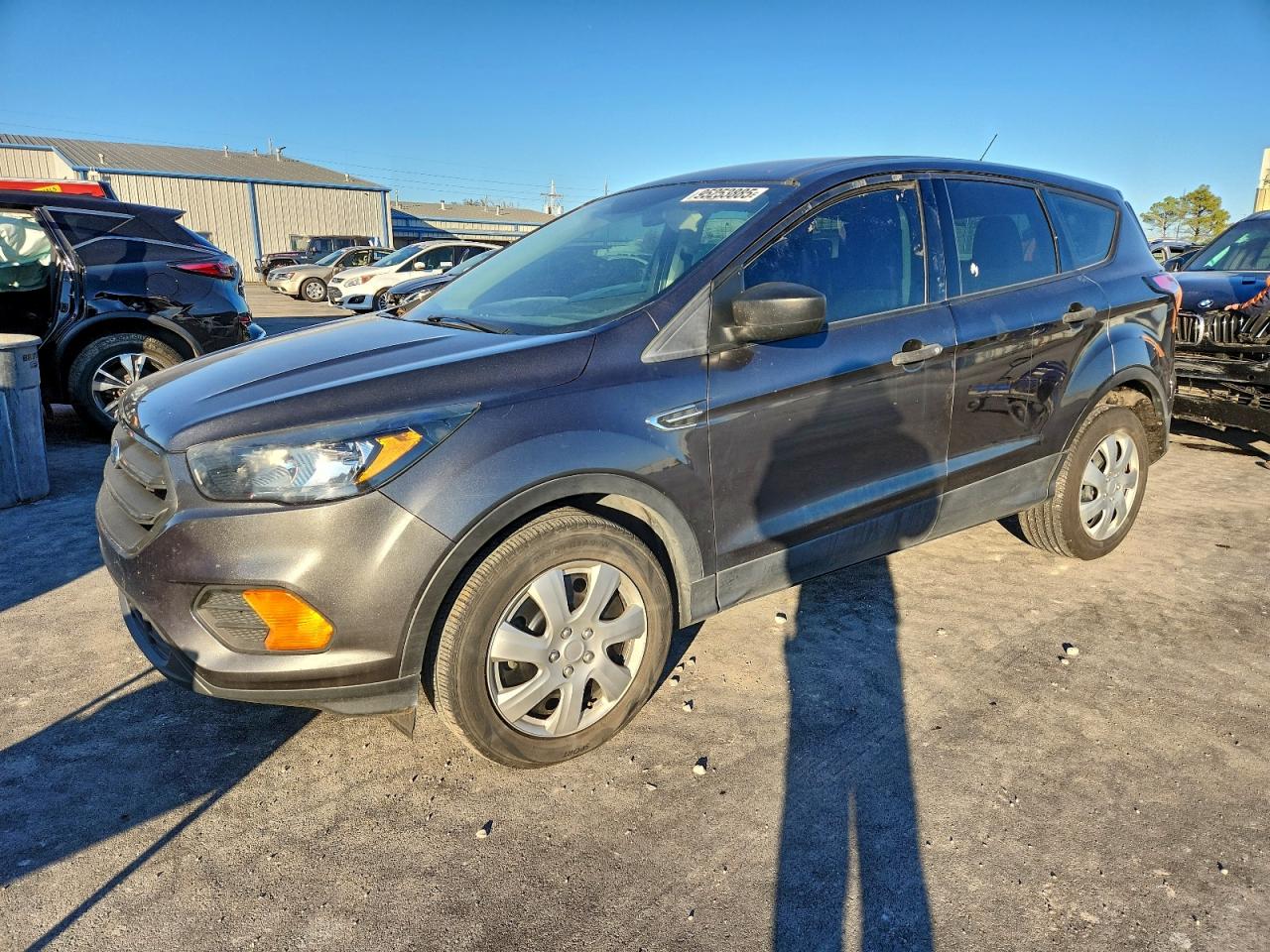 Ford Escape S Image 1