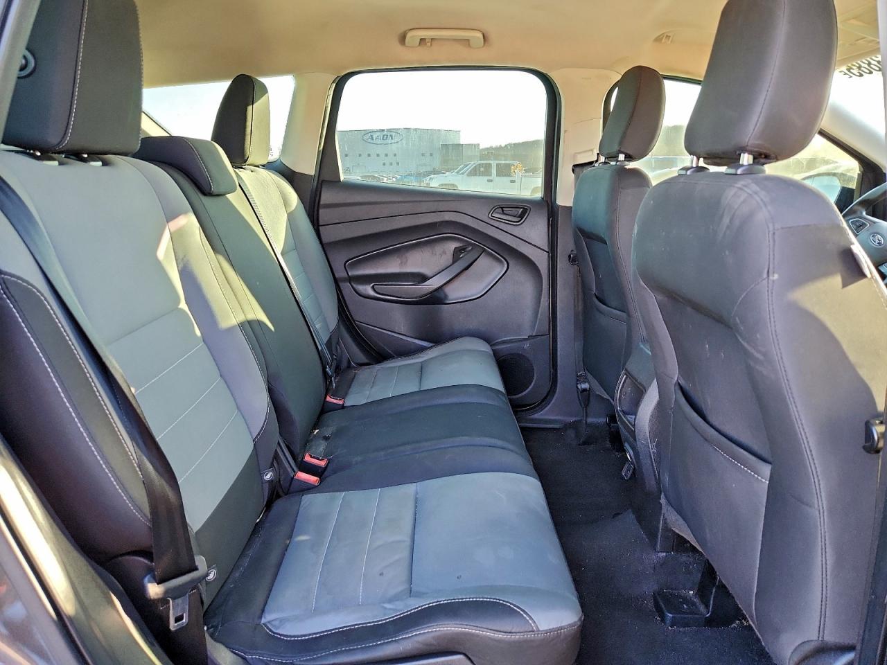 Ford Escape S Image 9