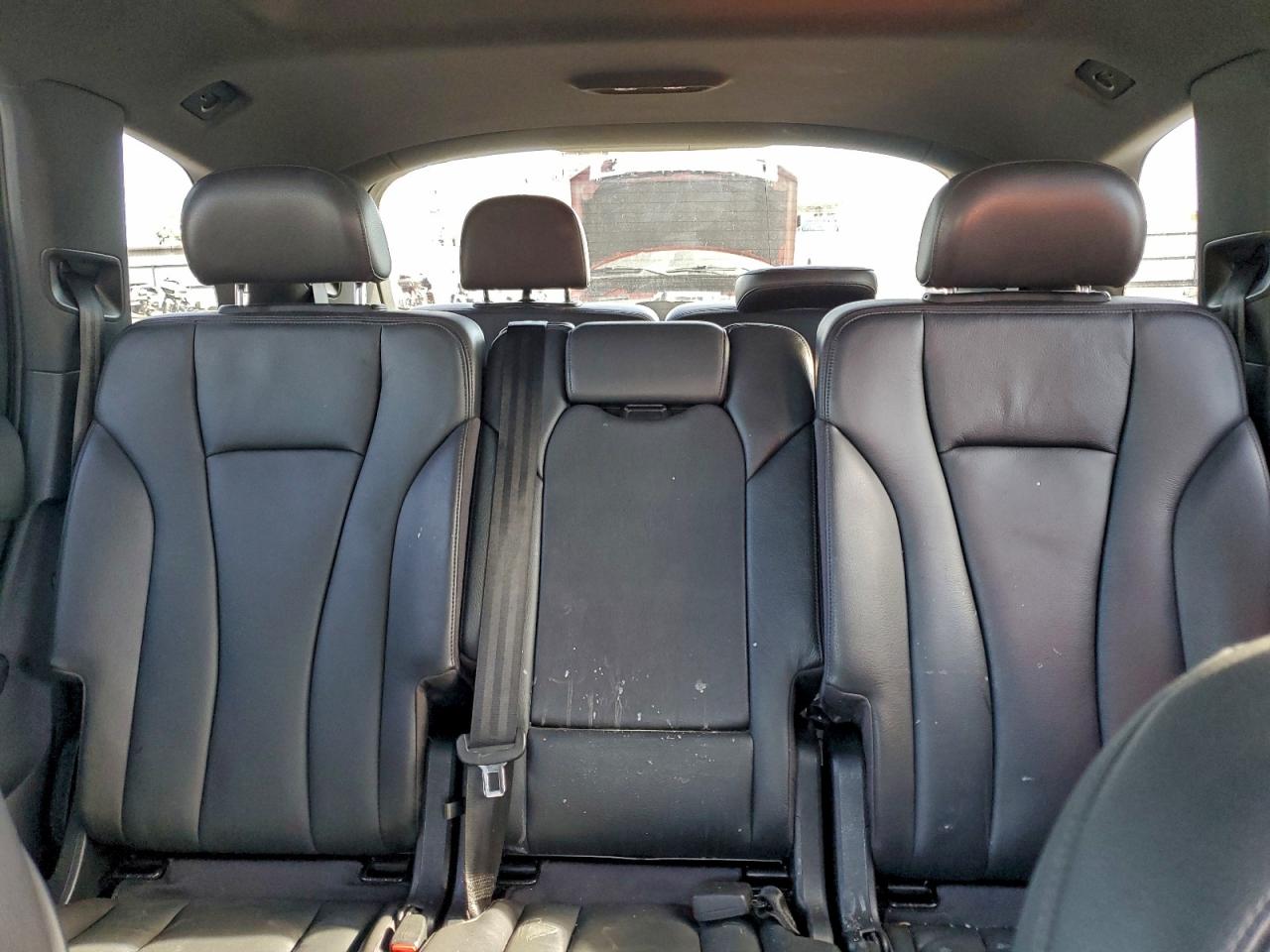 Audi Q7 Premium Plus Image 8