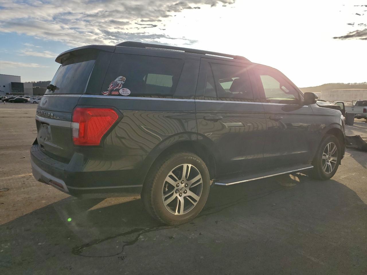 Ford Expedition Xlt Image 9