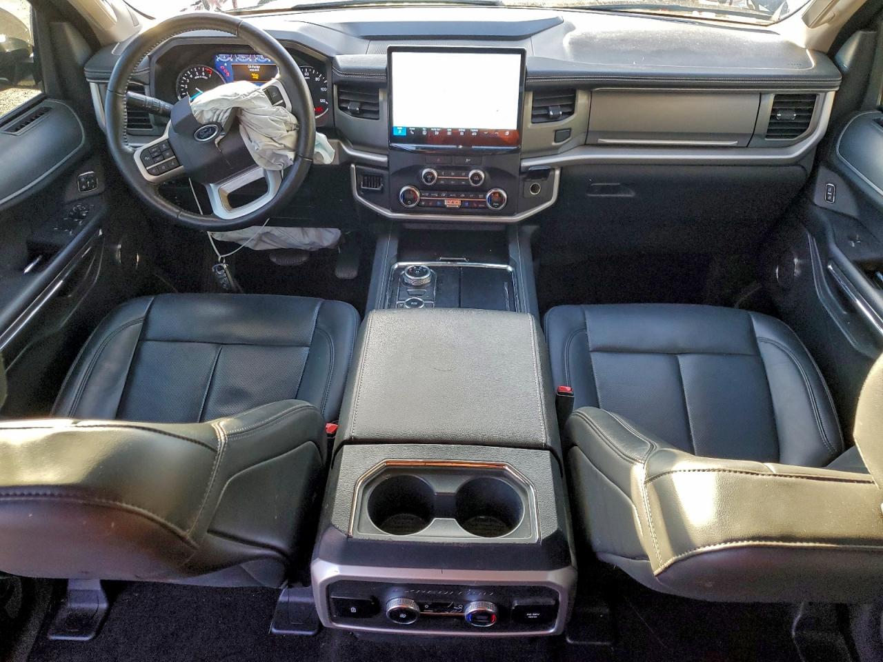 Ford Expedition Xlt Image 11