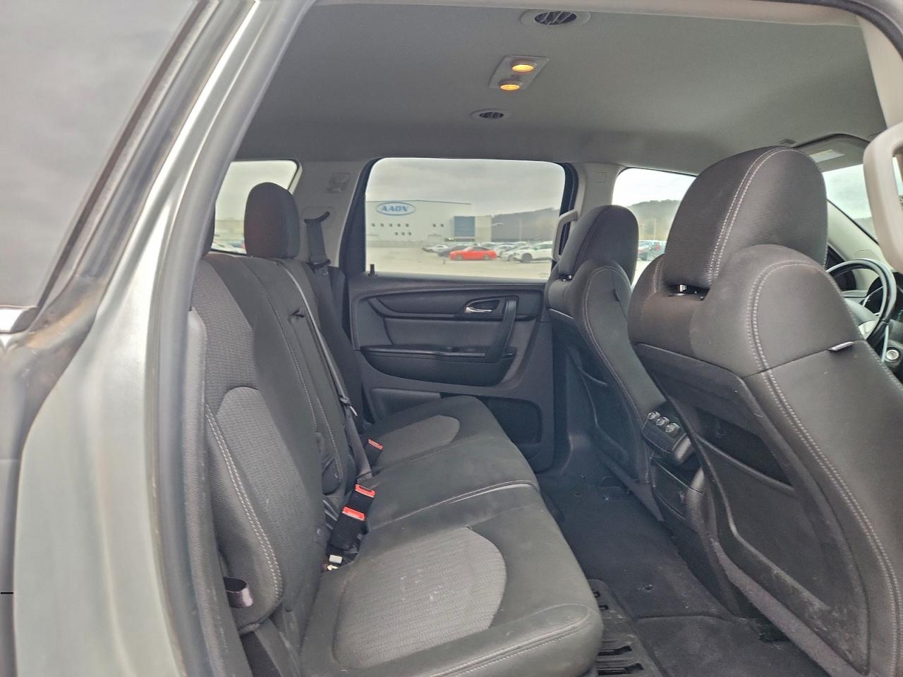 Chevrolet Traverse Lt Image 6
