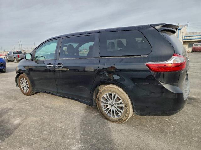 Toyota Sienna Xle Image 2