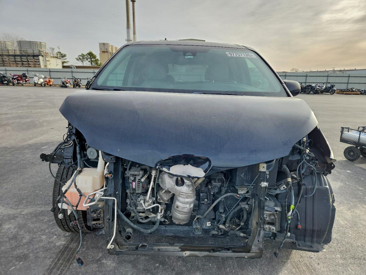 Toyota Sienna Xle Image 3