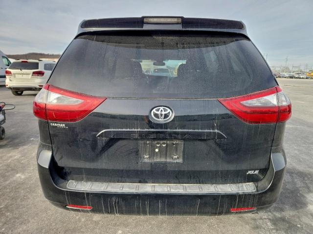 Toyota Sienna Xle Image 9